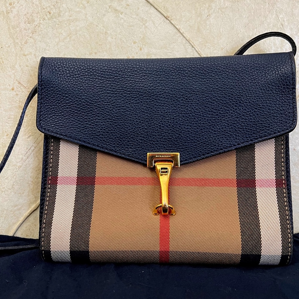 Burberry Shoulder Baby Macken Vintage Check Leather And Canvas Cross Body Bag